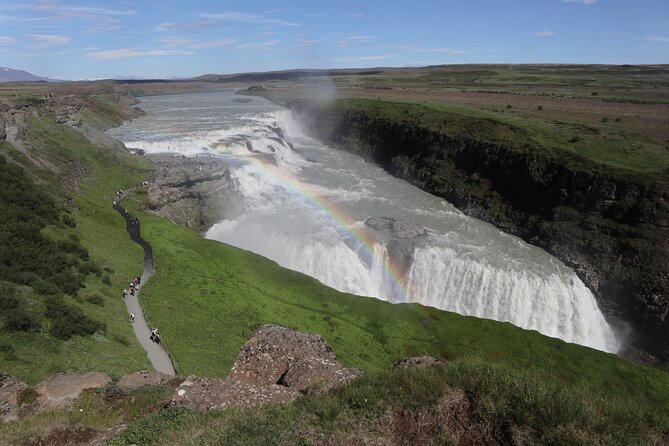 Geological Golden-Circle Tour / Small group adventure - Thingvellir National Park: where you walk near the continental plates and see Öxarárfoss