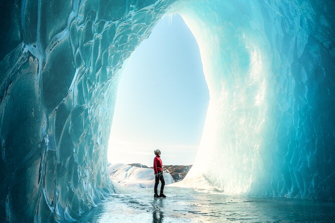 Glacier and Ice Cave Private Photoshoot - 15 Shot Photo Package - Key highlights that matter on the ground
