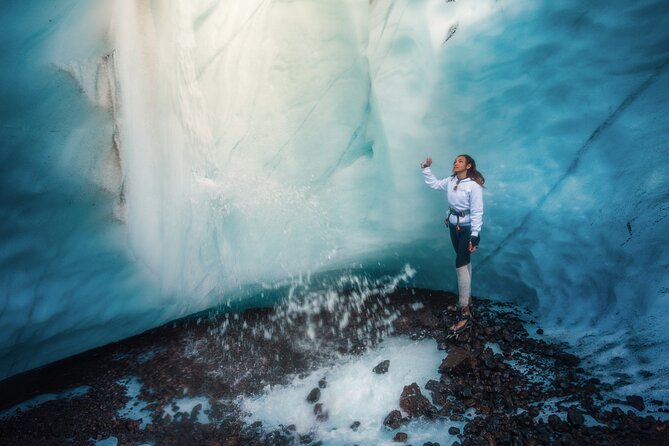 Glacier and Ice Cave Private Photoshoot - 15 Shot Photo Package - What to expect inside the ice caves (and why it’s photogenic)