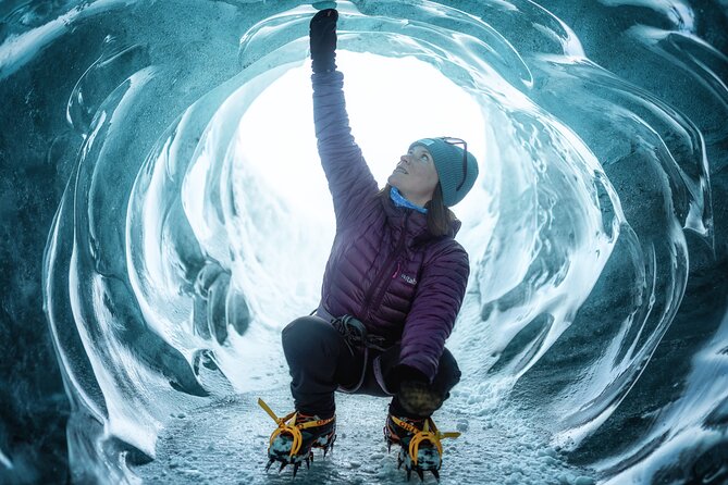 Glacier and Ice Cave Private Photoshoot - 15 Shot Photo Package - What you should bring for all-seasons glacier weather