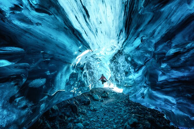 Glacier and Ice Cave Private Photoshoot - 15 Shot Photo Package - Crampons and harnesses, then straight into ice caves