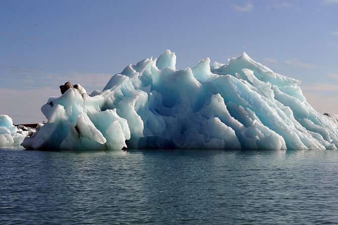 Glacier Lagoon & South Coast. Private Day Tour - A long day that strings Iceland’s south coast together