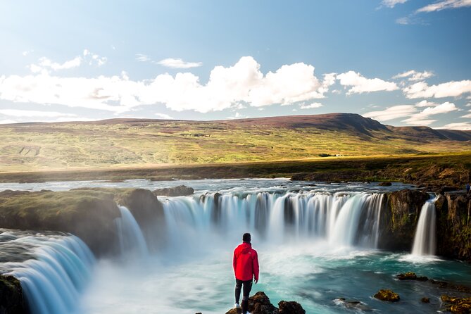 Godafoss Waterfall & Turf House Half-Day Tour from Akureyri Port - Meeting at Gránufélagsgata 50 and settling into the drive