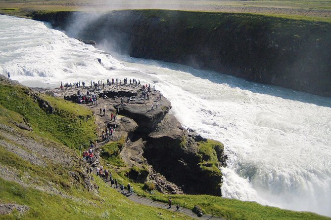 Golden Circle 7 Hours Bus Tour from Reykjavik - Hveragerdi Area Flavor: A Calmer Pause on the Way