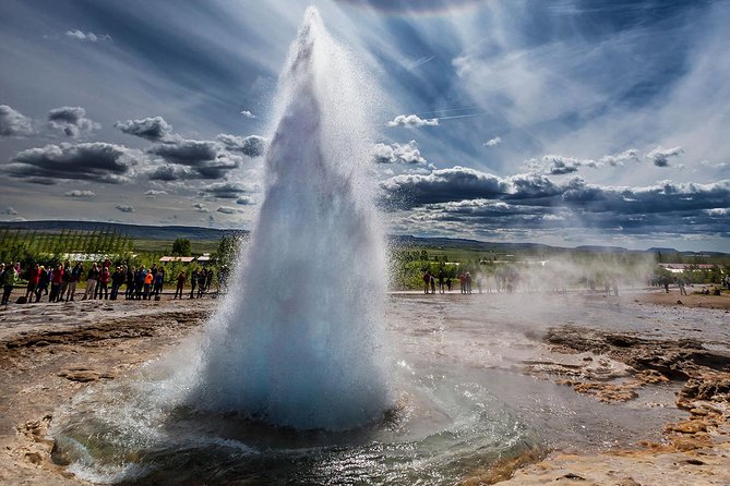Golden Circle and Sky Lagoon Geothermal Spa Tour from Reykjavik - Reykjavik Pickup, Coach Comfort, and the Real-World Timing