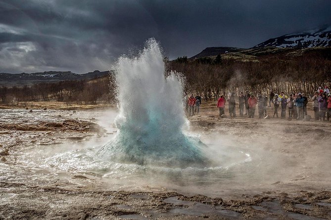 Golden Circle Classic Day Tour from Reykjavik - The guide experience: connecting stories to what you see outside