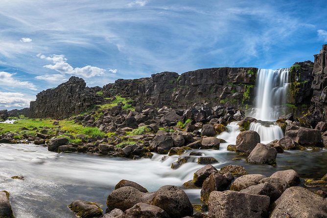 Golden Circle Classic in Small group - Also for cruises - Reykjavik pickup and the rhythm of the day
