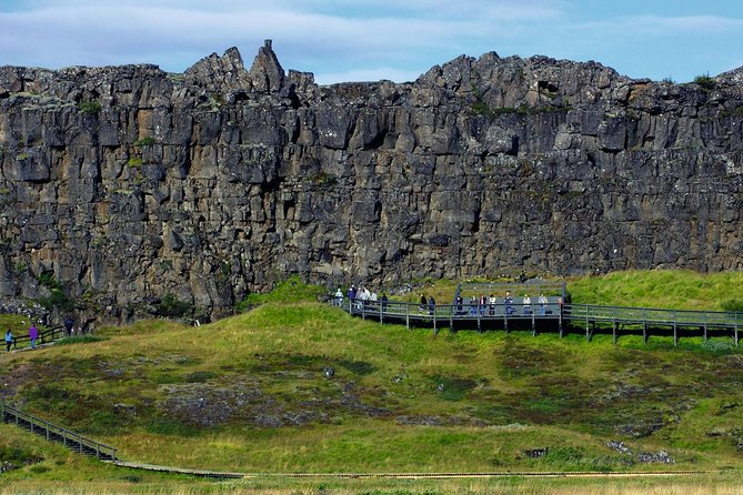 Golden Circle Day Trip with Fridheimar Greenhouse visit from Reykjavik - Þingvellir National Park: the rift you can actually stand near