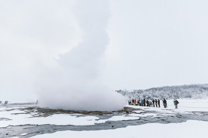 Golden Circle, Kerid and Sky Lagoon Small Group Day Tour - Þingvellir National Park: Rift Valley Views and Where Iceland Meets Its Early Politics