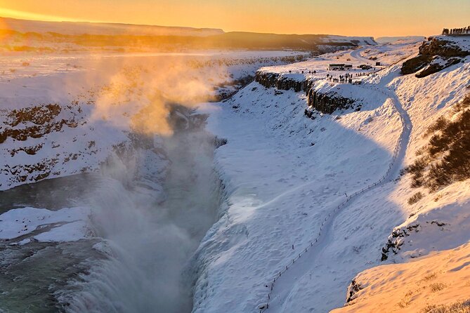 Golden Circle & Northern Lights Tour from Reykjavik - Guides and drivers: the human factor that changes everything