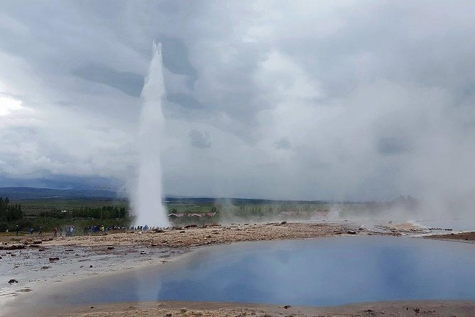 Golden Circle. Private Day Tour from Reykjavik - Pingvellir National Park: plates you can stand on