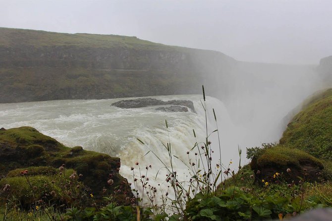 Golden Circle & Secret Lagoon & Friðheimar (lunch included) - PRIVATE TOUR - Geysir area: catch the eruptions at Strokkur