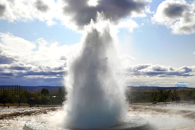 Golden Circle & Secret Lagoon Luxury Private Tour in a new luxury Mercedes Benz - Luxury Mercedes and Reykjavik pickup that saves your morning