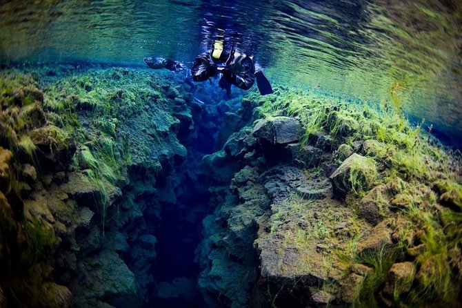 Golden Circle & Silfra Snorkeling Small-Group Supersaver Combo - Thingvellir National Park, the short walk that matters