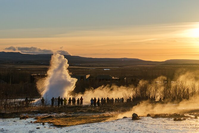 Golden Circle Small Group Day Tour - Pickup and the 8-hour rhythm (starting at 8:30 am)