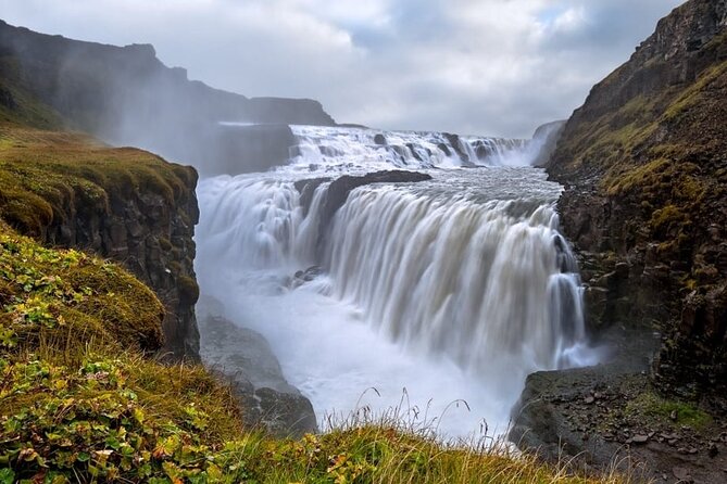 Golden Circle Small Group from Reykjavik Port - Thingvellir National Park: where tectonic plates make a stage