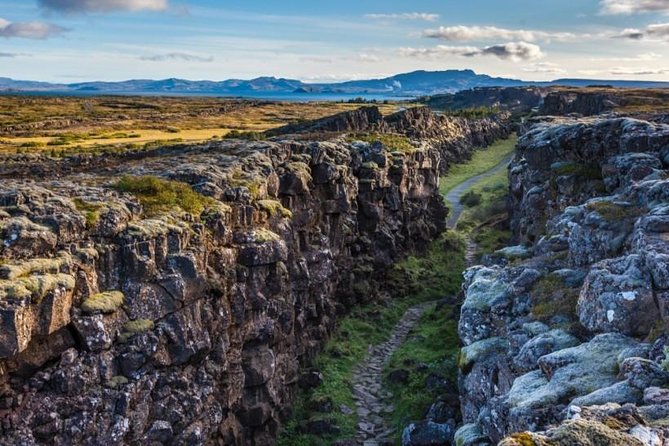 Golden Circle Tour - Private - Kerið crater, short stop, big mood change