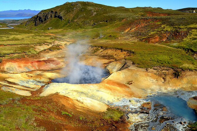Helicopter tour from Reykjavik: Hengill Area with at site landing - Why Hengill works so well from the air