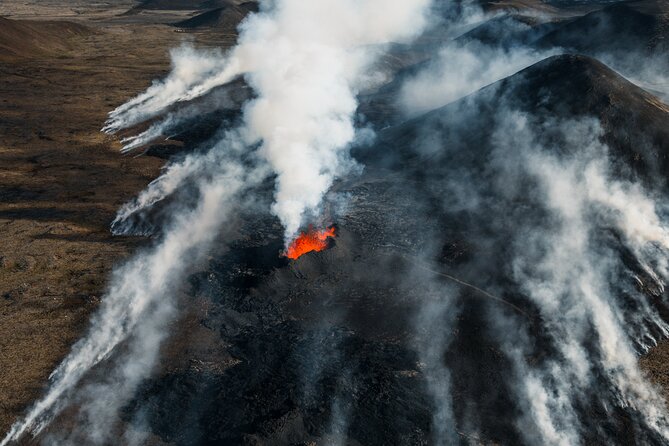 Helicopter Tour Over Iceland’s Reykjanes Volcano Eruption Site - The Reykjavik start: Norðurflug pickup point and the tone of the operation