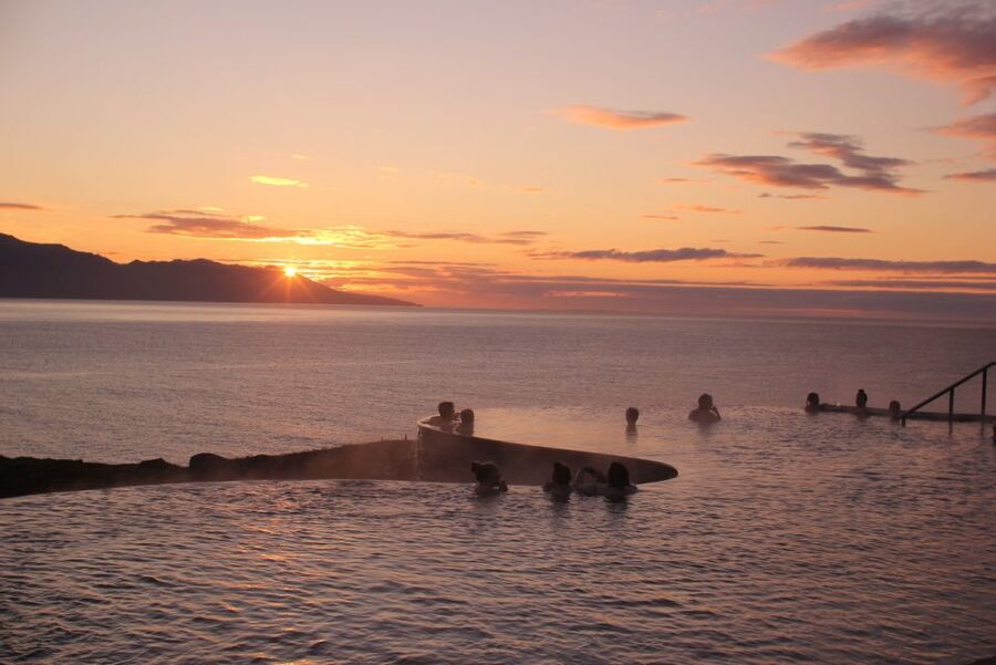 Husavik: GeoSea Geothermal Baths Entrance Ticket - When to go: using closing times and crowd control to your advantage