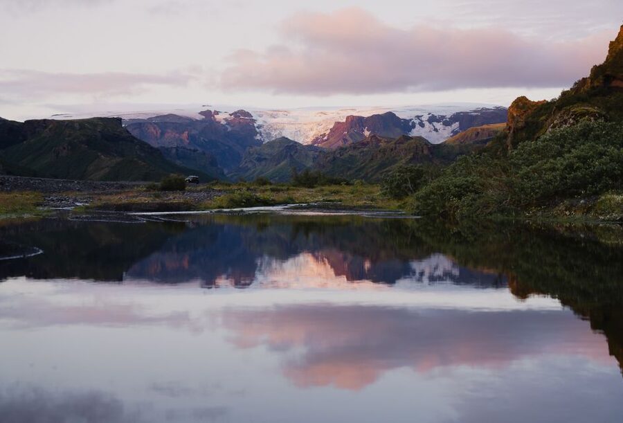 Hvolsvöllur: Private Thorsmork Guided Day Hike by Super Jeep - How the Guide Builds Your 7 Hours of Hiking