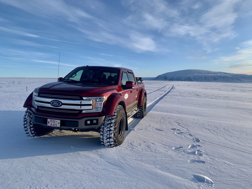 Iceland in a nutshell, private Super Jeep - Kaldidalur (Cold Valley): the mountain road that sets the mood