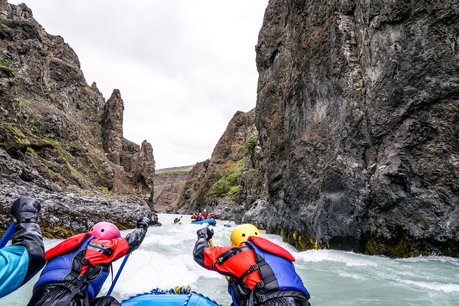 Iceland’s Top Grade 4 Rafting – Drysuit, Canyon & Adrenaline - The Drysuit Advantage: Staying Warm Is Part of the Safety