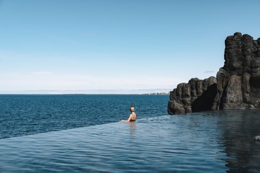 Iceland: Silfra Snorkeling Tour and Sky Lagoon Spa Combo - Choosing the right time slot, summer and winter pairings