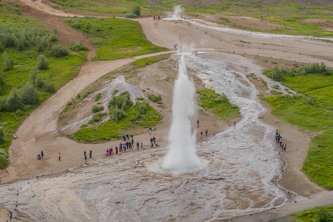 Iceland Stopover: The Golden Circle Day Tour - Pickup and bus comfort: what convenience changes about your day