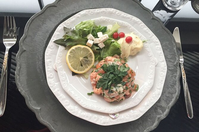 Icelandic Cooking Class in Downtown Reykjavik with Musical Hosts - Included Drinks and the Meal-After-Cooking Factor