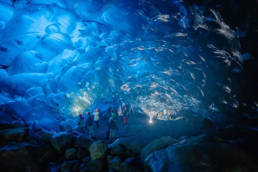 Jökulsárlón: Crystal Ice Cave Super Jeep Tour - The walk onto Breiðamerkurjökull: easy for most, still wear the right stuff