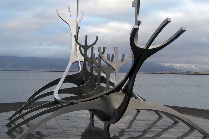 Keflavik International Airport Private Transfer To/From Reykjavik - Price and Group Discounts: when $82.50 per person feels worth it