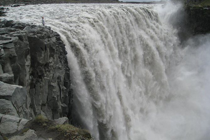 Lake Mývatn and Powerful Dettifoss Day Tour from Akureyri - Dettifoss: the 90-minute canyon power stop you came for