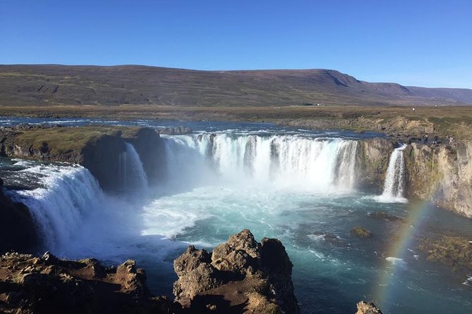 Lake Mývatn Private Tour - Grjotagja Cave: geothermal hot water, plus the history of limits
