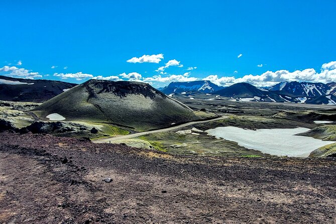Landmannalaugar, Hekla, Sigoldugljufur 4x4 tour with Hiking - Landmannalaugar: 3 hours for hiking, hot-pool time, and crater colors