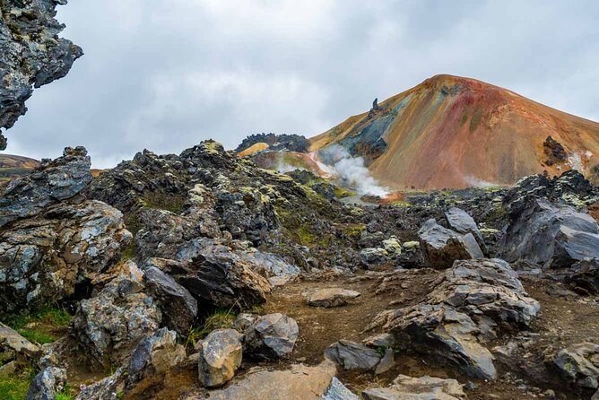Landmannalaugar Hiking, Haifoss Waterfall and Hot Springs Tour - Bláhylur crater lake: a geology stop that doesn’t feel boring