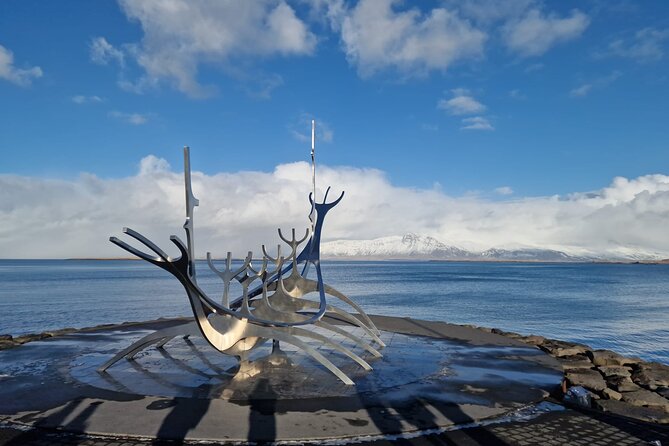 Luxury Private Transfer from Reykjavik to Keflavik Airport - Arrival at KEF, Where the Timing Matters Most