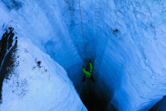 Micro group - Ice climbing at Sólheimajökull - The Glacier Walk-In: Why the First 15 Minutes Matter