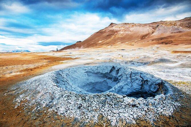 Myvatn Nature Baths & Goðafoss Waterfall Akureyri Shore Excursion - What to pack for comfort in the north
