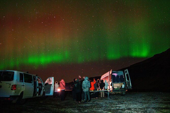 Northern Lights 4x4 Tour with Pastries and Cocoa from Reykjavik - The Photo Plan: Pro Shots and Phone Help