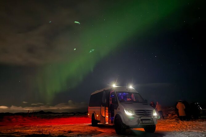 Northern Lights 4x4 Tour with Pastries and Cocoa from Reykjavik - Leaving Reykjavik Lights Behind, and Why Guides Keep Moving