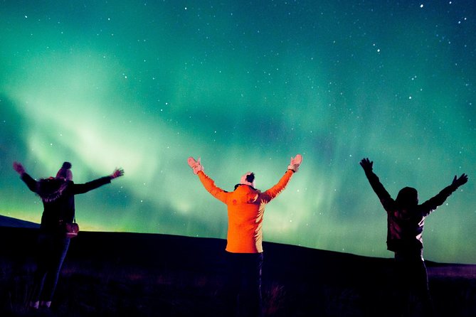 Northern Lights Bus Tour from Reykjavik with Hot Chocolate - The setup: why this 4-hour bus tour is a good aurora plan
