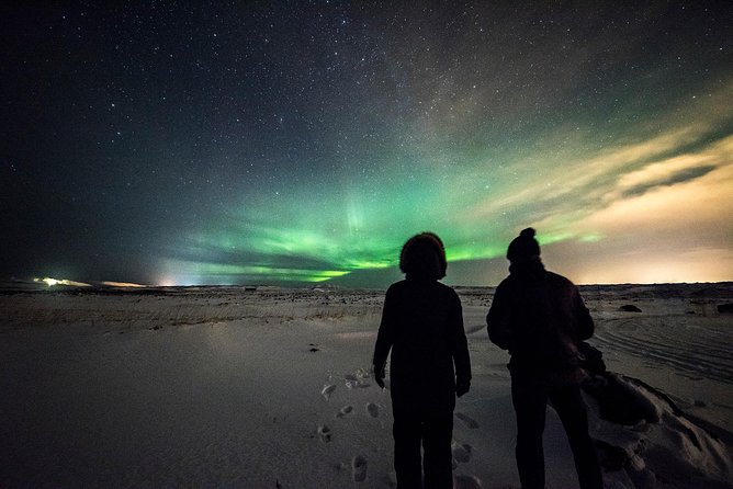Northern Lights Bus Tour from Reykjavik with Hot Chocolate - Stop 1: Thingvellir National Park and why it is the first big move
