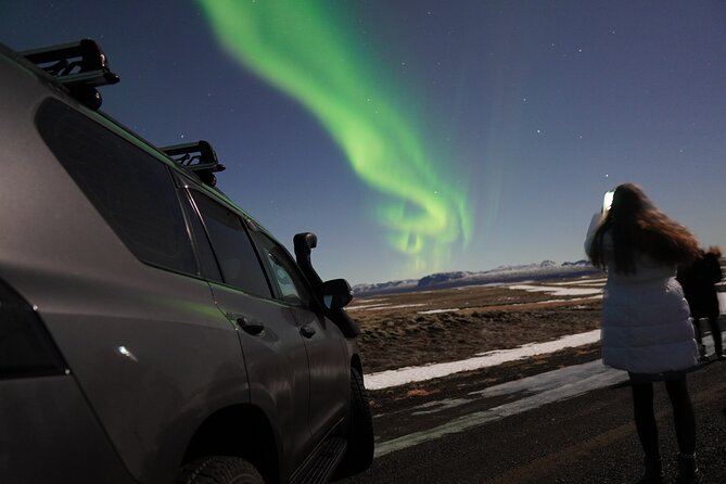 Northern Lights In luxury off-road SUV with Photos and Treats - Why the 9:00 pm Start Is So Important