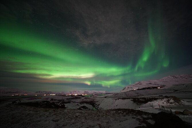 Northern Lights In luxury off-road SUV with Photos and Treats - Price and Value for Up to 6 People in Reykjavik