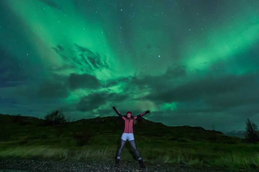 Northern Lights in Mini Bus, Photos, Hot Cocoa and Pastries - Who This Tour Fits Best (And Who It Doesn’t)