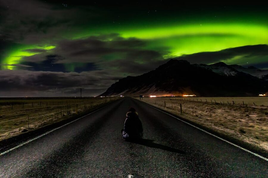 Northern Lights in Mini Bus, Photos, Hot Cocoa and Pastries - Cozy Aurora Watching: Pastry, Hot Cocoa, and Blankets