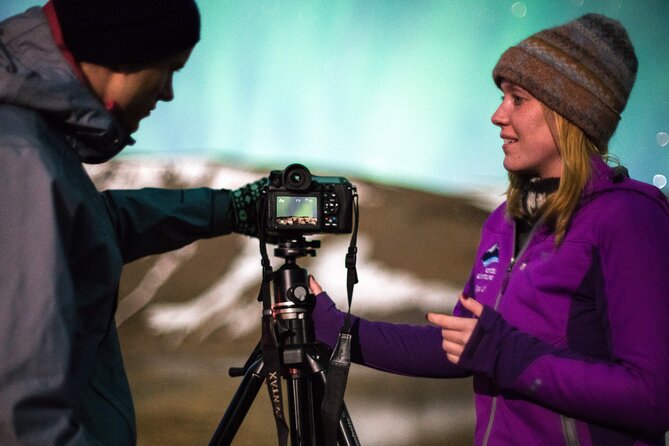 Northern Lights Minibus Tour with Hot Cocoa, Blankets & Photos - Stop 3: Back to Reykjavik for the late-night drop-off