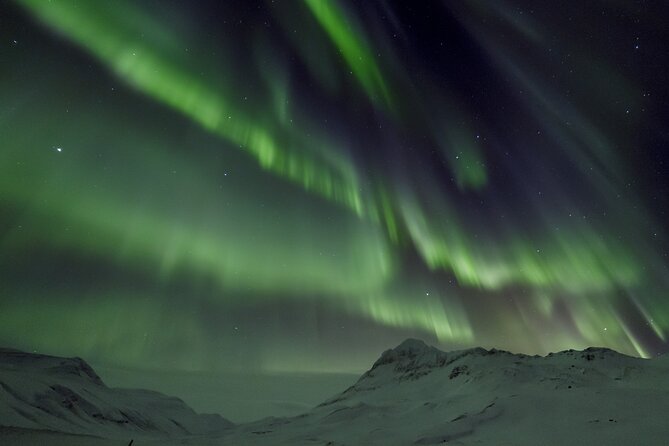 Northern Lights Photography from Akureyri - The 9:00 pm Start and How 3 Hours Feels in Real Life
