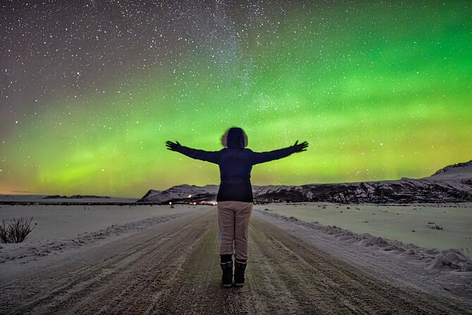 Northern Lights Small Group Tour from Reykjavik - Photo Help for Real-World Aurora Shots